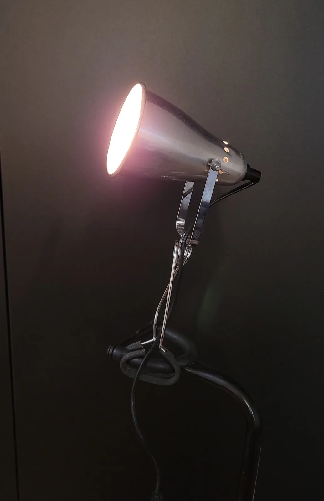 FAS clip-on lamp